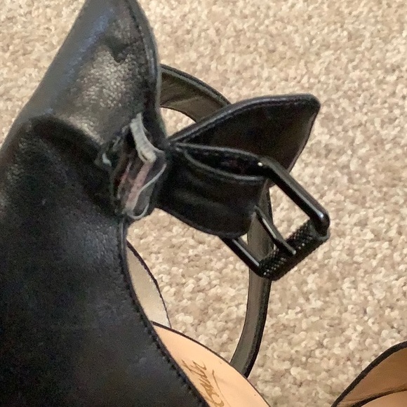 Beautiful Christian Louboutin heels - Picture 3 of 5